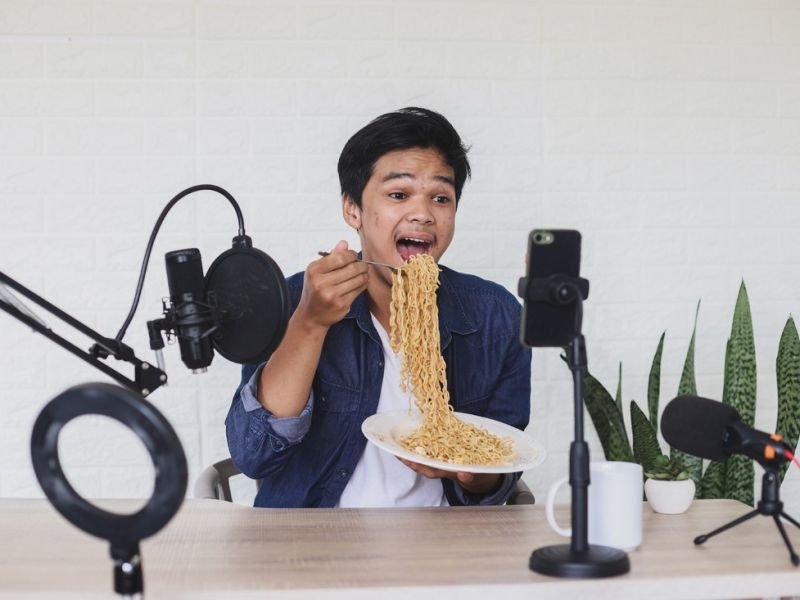 Check Out Eating Show https://competes.tv/wp-content/uploads/2023/08/Mukbang-Food-Challenge-Trend-Mukbang-videos-Eating-Show-Competes-TV-food-reviews-culinary-challenges-Cooking-Competitions-Mukbang-content-food-42830f27.jpg