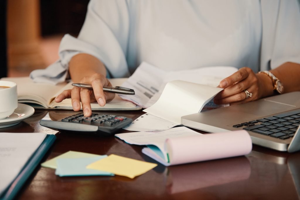 Compete on a Budget: Finding Free Online Competitions in San Mateo
